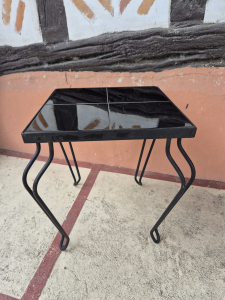 Petite table bout de canapé vintage 1970