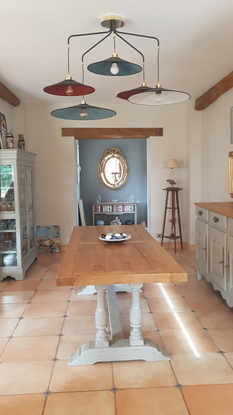 Conseil salle à manger
Meubles rénovés par l'Intérieur
Luminaires fournis par l'Intérieur
Peinture Farrow & Ball